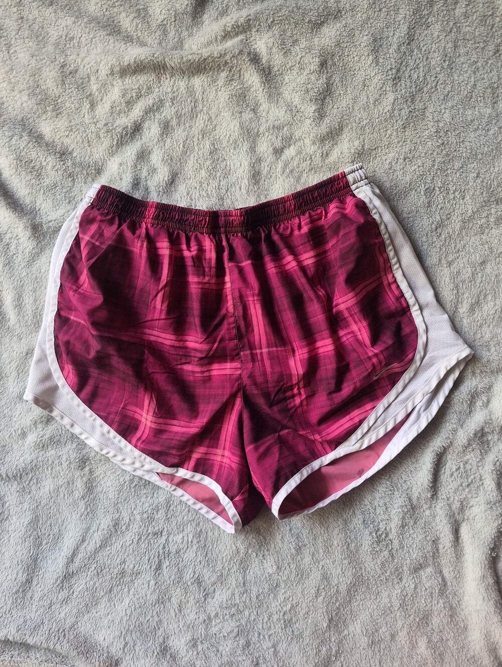 Nike Dri-Fit Burgundy Pink Plaid Shorts M